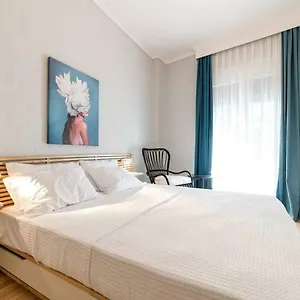 Pulse Tsimiski Apartment