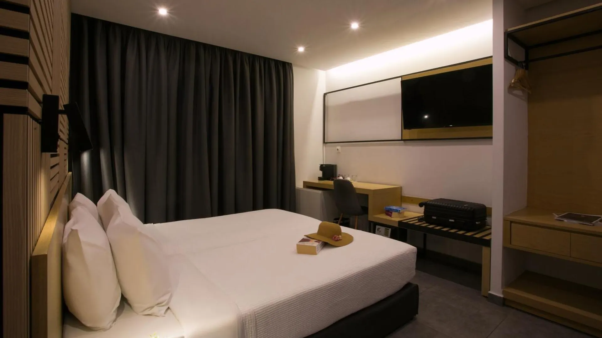 White Luxury Bed & Breakfast Thessaloniki